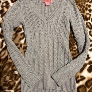 Cool & Sexy Women's Gray V-Neck Sweater